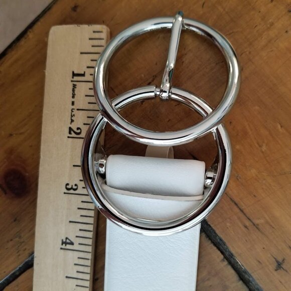 Women's XL Wide Vegan Leather White Belt, Faux, Silver tone Double Circle Buckle - Picture 9 of 9